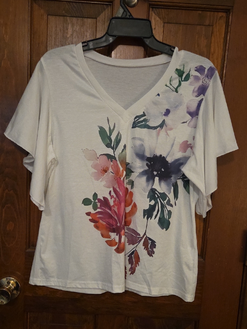Women's Cream V-Neck Floral Print Top